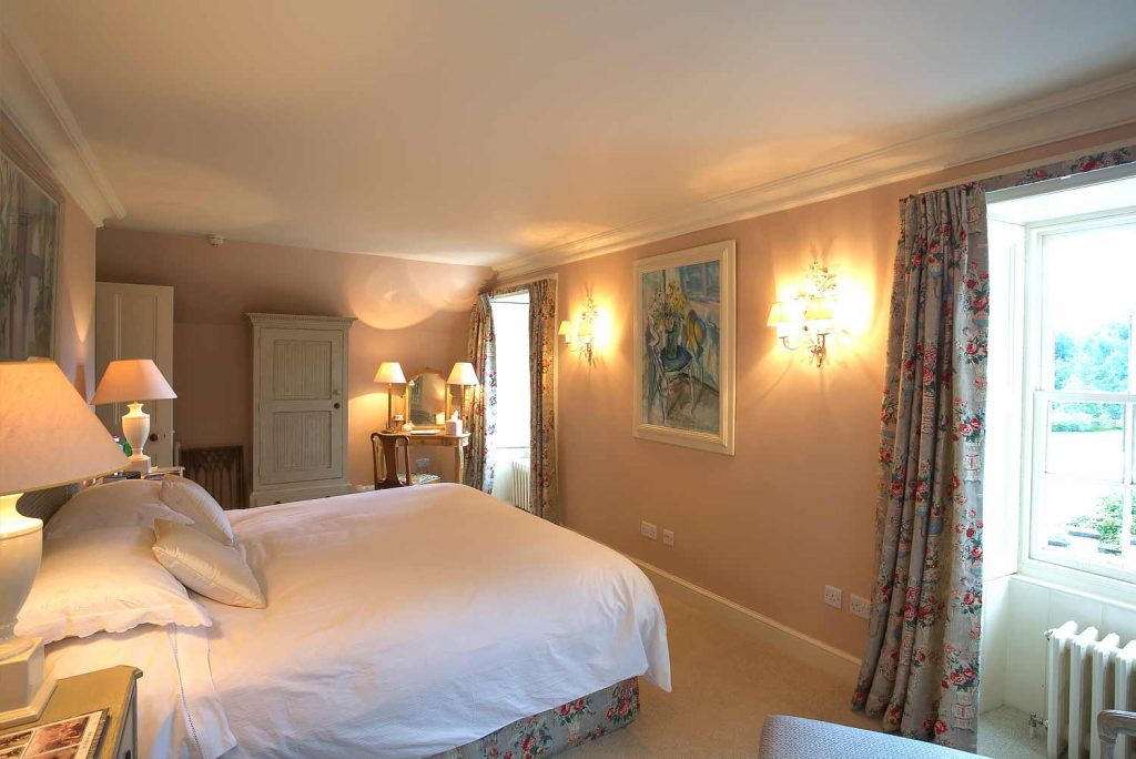 EDRADYNATE ESTATE COUNTRY HOUSE SPORTING ESTATE PERTHSHIRE SCOTLAND ACCOMMODATION DOUBLE BEDROOM WITH ENSUITE 03 A colour image of a double bedroom with ensuite at Edradynate Country House and Sporting Estate Scotland,